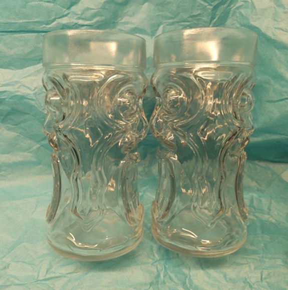 Set of 2 Tiki Glasses Summer Beach Drinkware EUC! - Picture 4 of 10